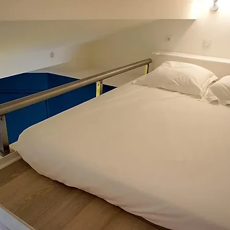 Ze Perfect Place - Old - Smart